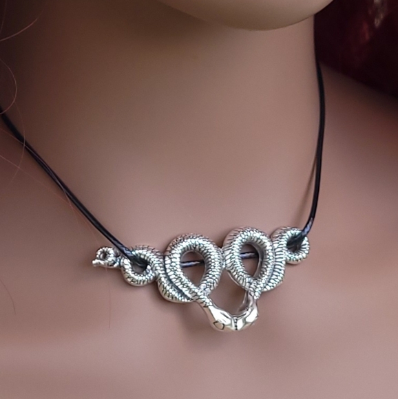 Two-Layered Alloy Short Snake Chain Lock Necklace Choker Goth Punk Rock - Picture 2 of 8